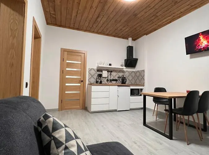 твоє Apartament Skole