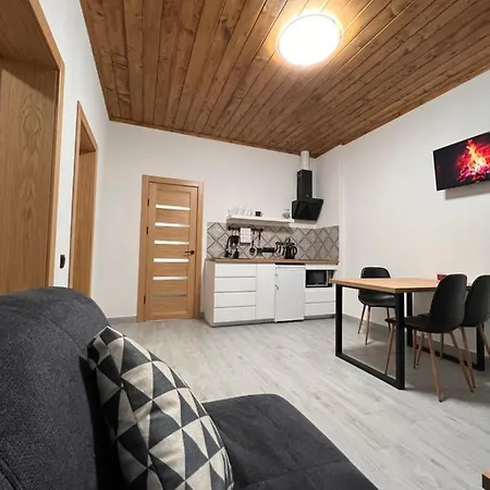 твоє Apartman Szkole